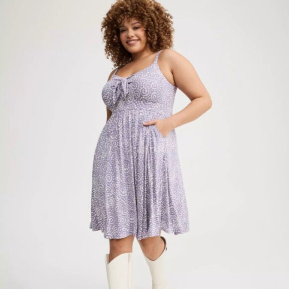 torrid Dresses & Skirts - Torrid Daisy Swirl Skater Mini Dress Size 1 (1X 14/16) Lavender Tie Front